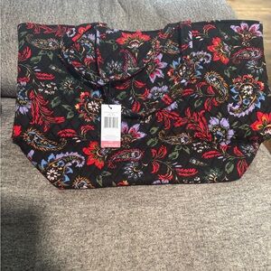 Vera Bradley Essential Grand Tote in Black with Floral Design